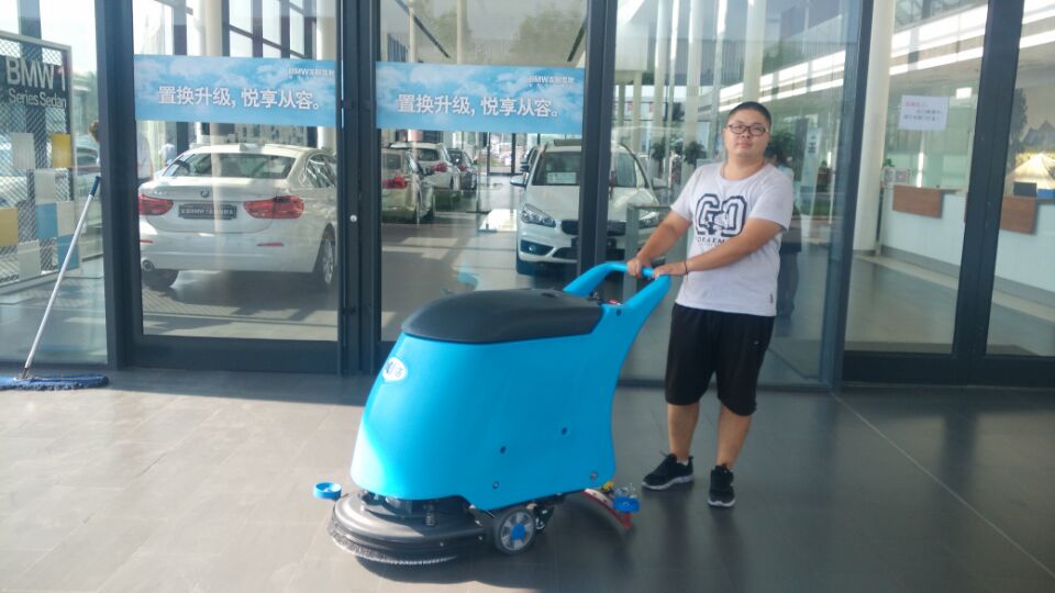 duang ！！！  BMW汽車4S店與鼎潔清潔設(shè)備達(dá)成長(zhǎng)期合作關(guān)系56
